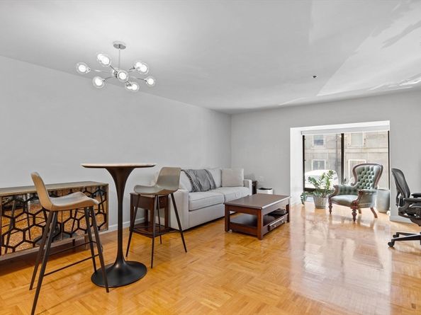 357 Commercial St. 17, Boston MA 02109