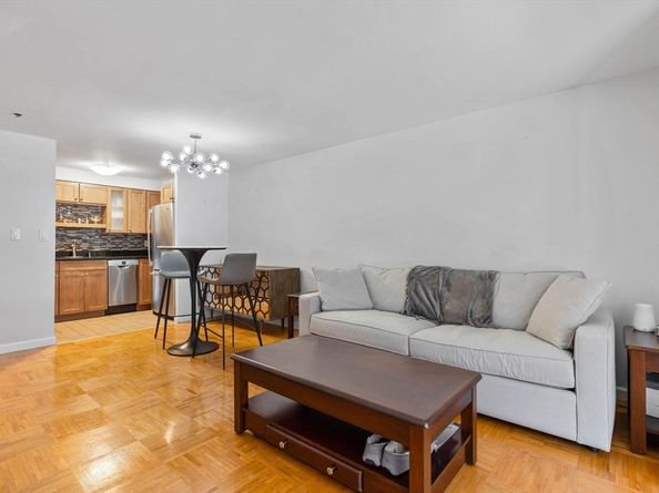 357 Commercial St. 17, Boston MA 02109
