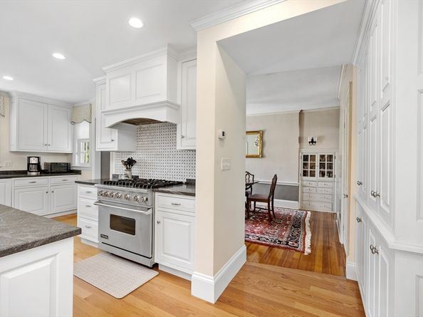 33 Fearing Rd, Hingham MA 02043