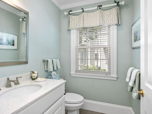 33 Fearing Rd, Hingham MA 02043
