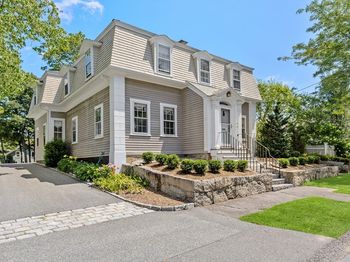 33 Fearing Rd