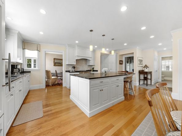 33 Fearing Rd, Hingham MA 02043