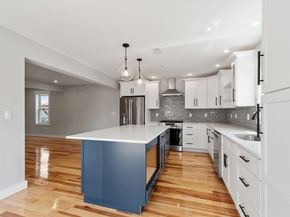67 Essex St 2, Salem MA 01970