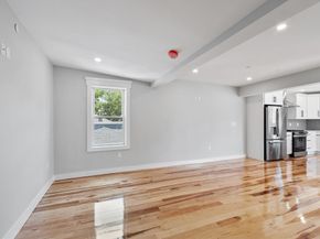 67 Essex St 2, Salem MA 01970