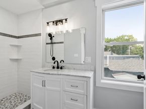 67 Essex St 2, Salem MA 01970