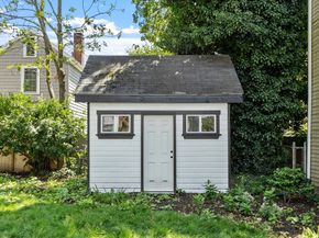 67 Essex St 2, Salem MA 01970