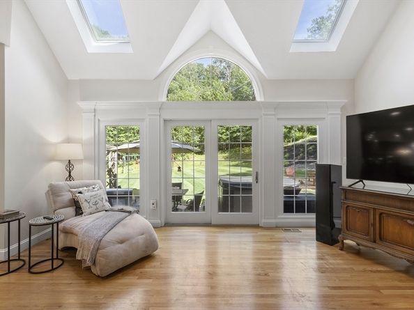 26 Bayns Hill, Boxford MA 01921