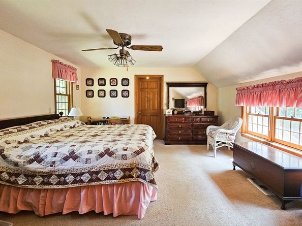 10 Karen Ave, Shrewsbury MA 01545