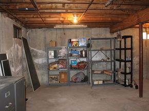 10 Karen Ave, Shrewsbury MA 01545