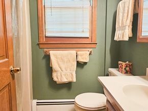 10 Karen Ave, Shrewsbury MA 01545