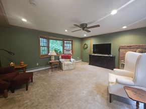 10 Karen Ave, Shrewsbury MA 01545