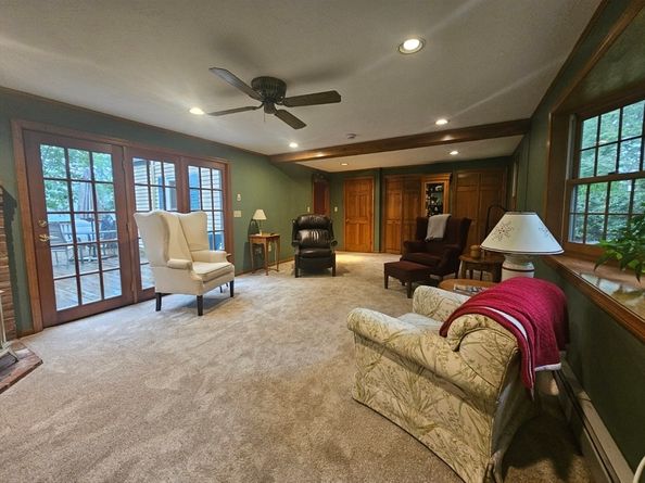 10 Karen Ave, Shrewsbury MA 01545