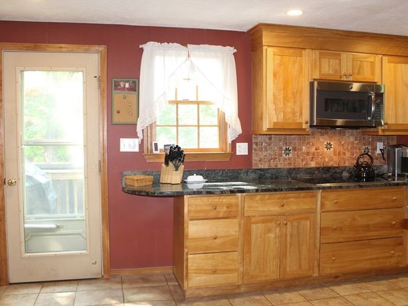 10 Karen Ave, Shrewsbury MA 01545