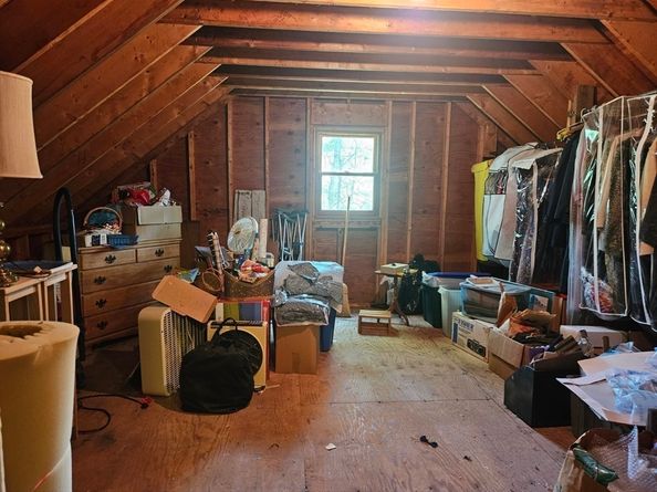 10 Karen Ave, Shrewsbury MA 01545