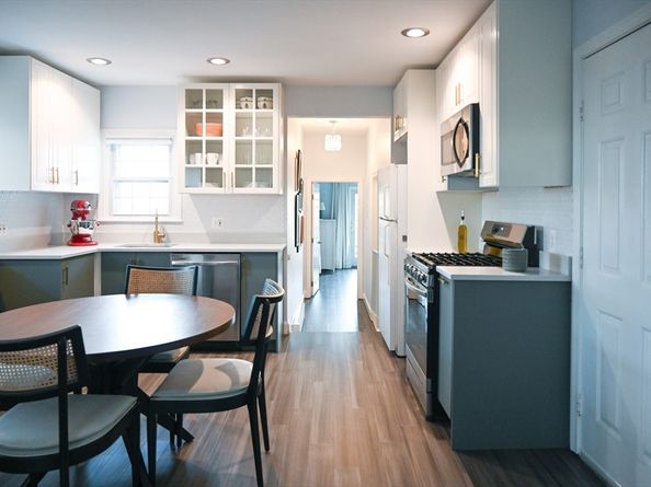23 Chestnut St 5, Chelsea MA 02150