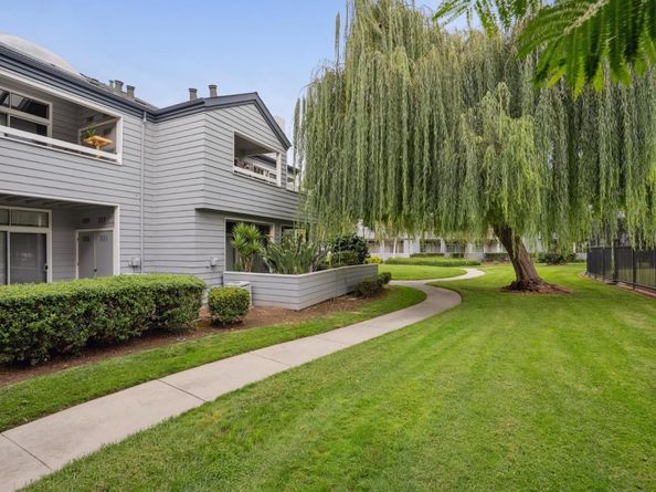 1612 Parkview Green Circle, San Jose CA 95131