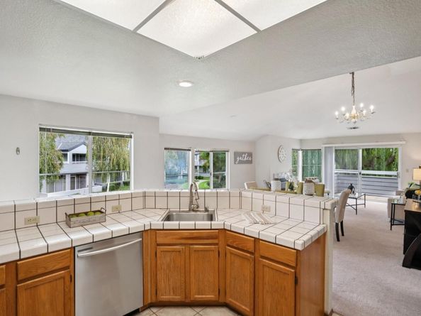 1612 Parkview Green Circle, San Jose CA 95131