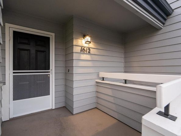 1612 Parkview Green Circle, San Jose CA 95131