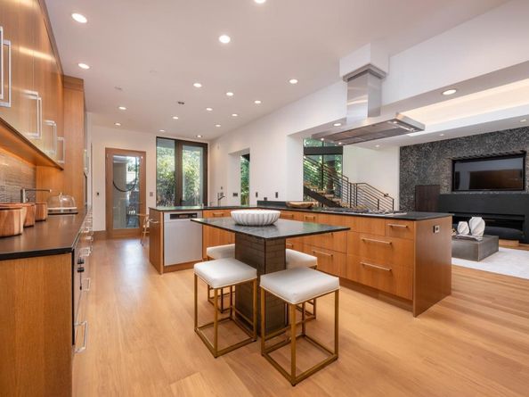 94 YALE Road, Menlo Park CA 94025