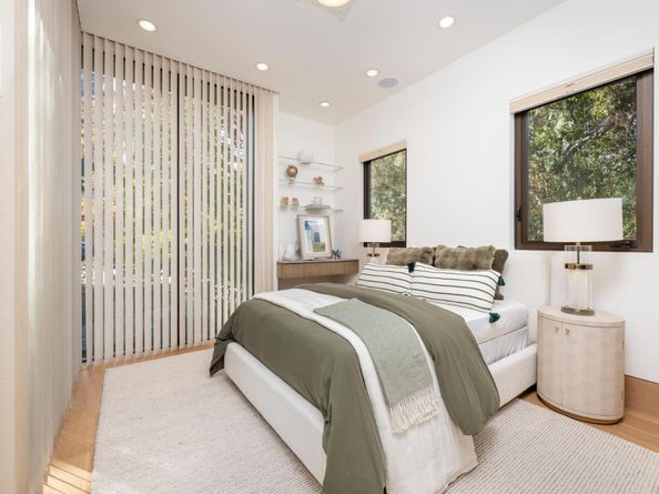 94 YALE Road, Menlo Park CA 94025