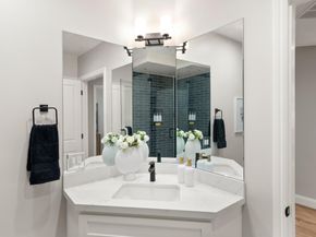 200 Sheridan Avenue 305, Palo Alto CA 94306