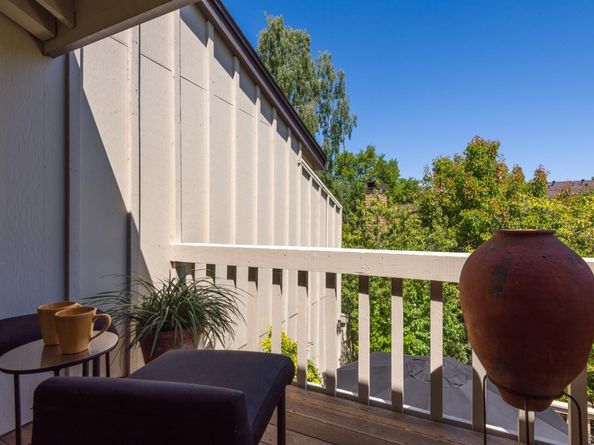 1265 Trinity Drive, Menlo Park CA 94025