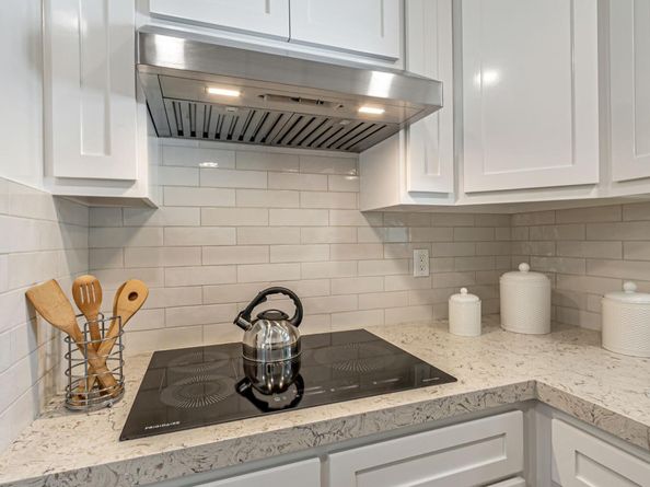 1598 Hallbrook Drive, San Jose CA 95118
