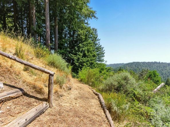 132 Pax Place Court, Aptos CA 95003