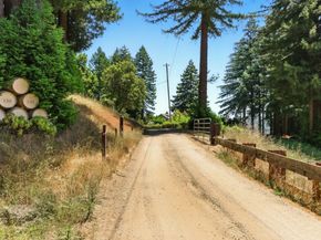 132 Pax Place Court, Aptos CA 95003