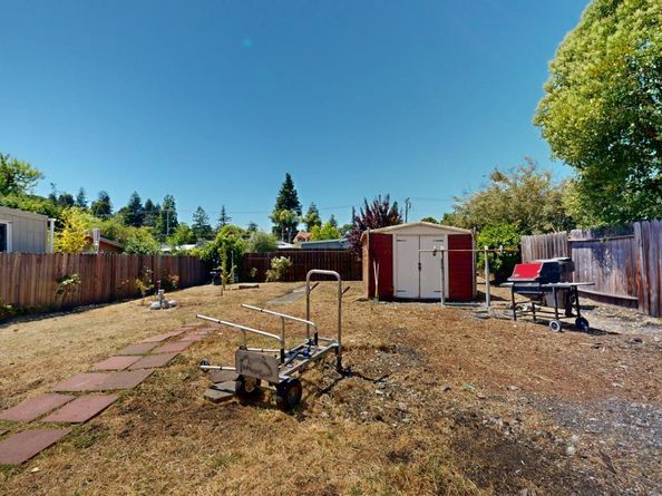 3939 Edgemoor Place, Oakland CA 94605