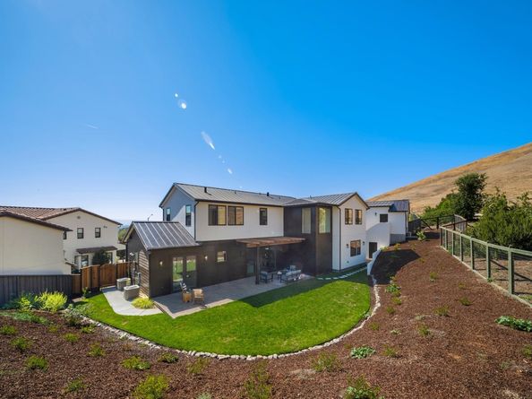 231/233 Cavalo Court, Fremont CA 94539