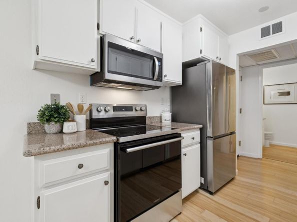 226 W Edith Avenue 13, Los Altos CA 94022