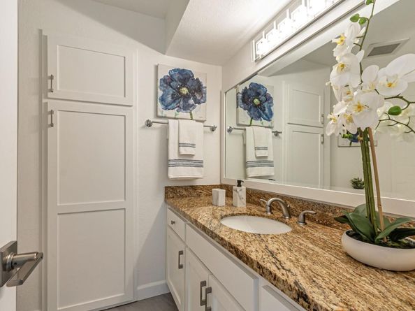 999 W Evelyn Terrace 54, Sunnyvale CA 94086