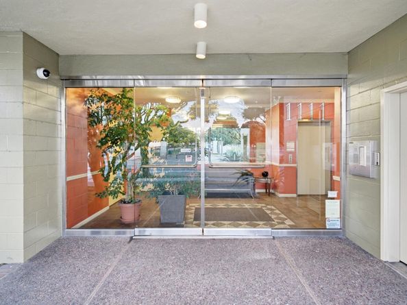 1111 Bay Street 307, San Francisco CA 94123