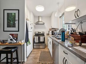 Lorton, Burlingame CA 94010