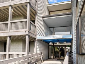 651 Port Drive 208, San Mateo CA 94404