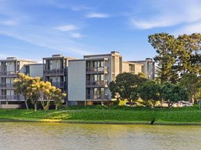 651 Port Drive 208, San Mateo CA 94404
