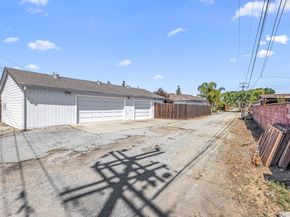 408 La Sierra Way, Gilroy CA 95020