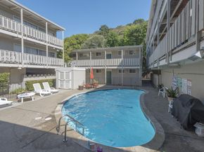 Carlmont, Belmont CA 94002