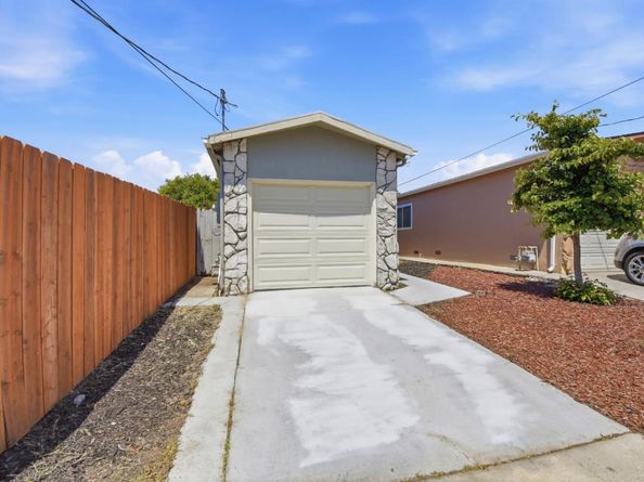 2317 Virginia Avenue, Richmond CA 94804