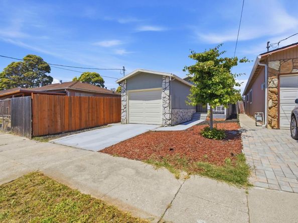 2317 Virginia Avenue, Richmond CA 94804