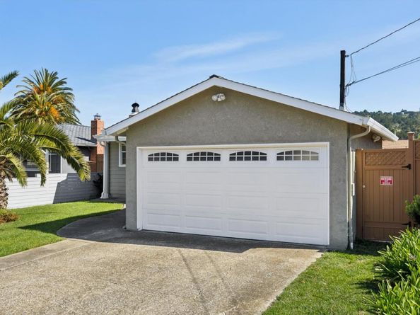 735 Montezuma Drive, Pacifica CA 94044