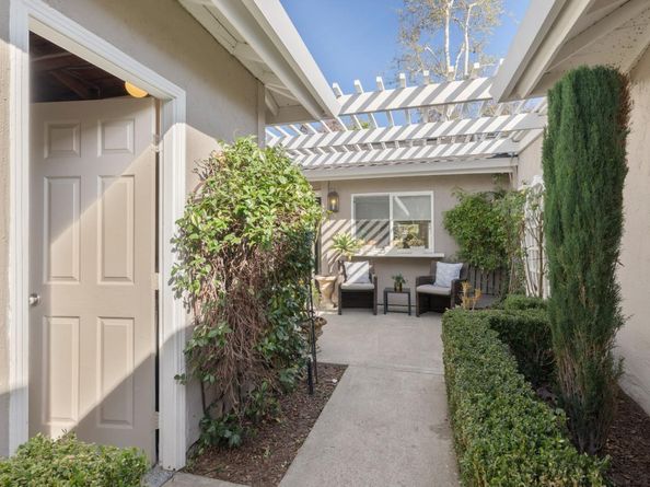 1141 Holly Oak Circle, San Jose CA 95120