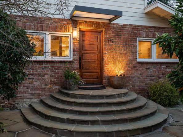 174 Villa Avenue, Los Gatos CA 95030