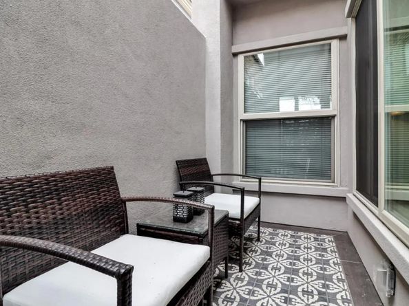 Undisclosed Address #ML82040970, Oakland CA 94609