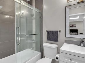 Undisclosed Address #ML82040970, Oakland CA 94609