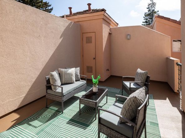 994 Alpine Terrace 2, Sunnyvale CA 94086