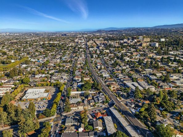 369 N Claremont Street 3, San Mateo CA 94401