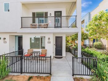 588 Apricot Way