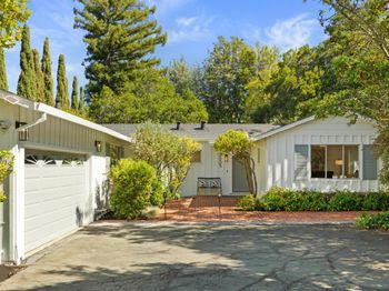 2605 Graceland Avenue